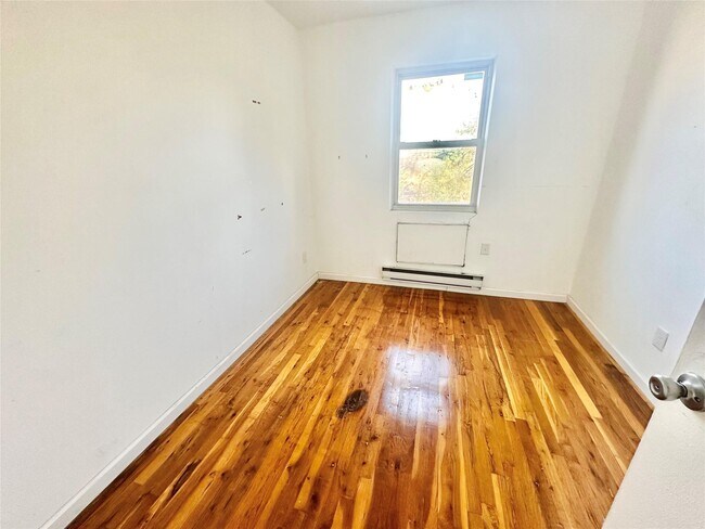 Foto del edificio - 211-32 23rd Ave
