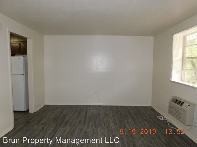 Foto del edificio - 5820 Sanford Rd