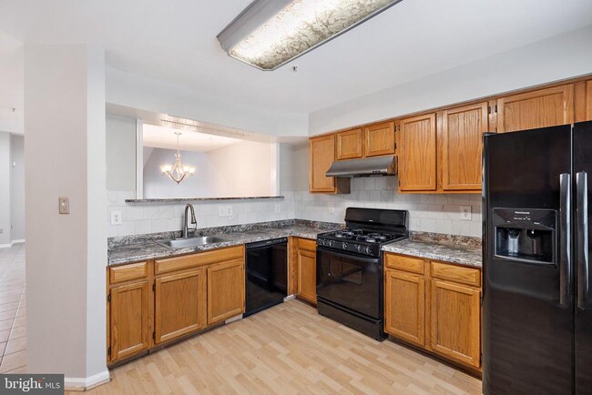 Building Photo - 16213 Presidio Way