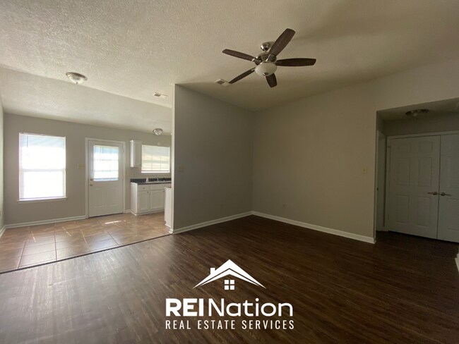 Photo - Charming 3BR/2BA Memphis Home with Vaulted Ceilings & Hardwood Floors!