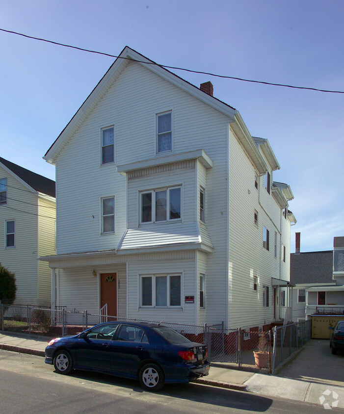 Primary Photo - 225 Washington St