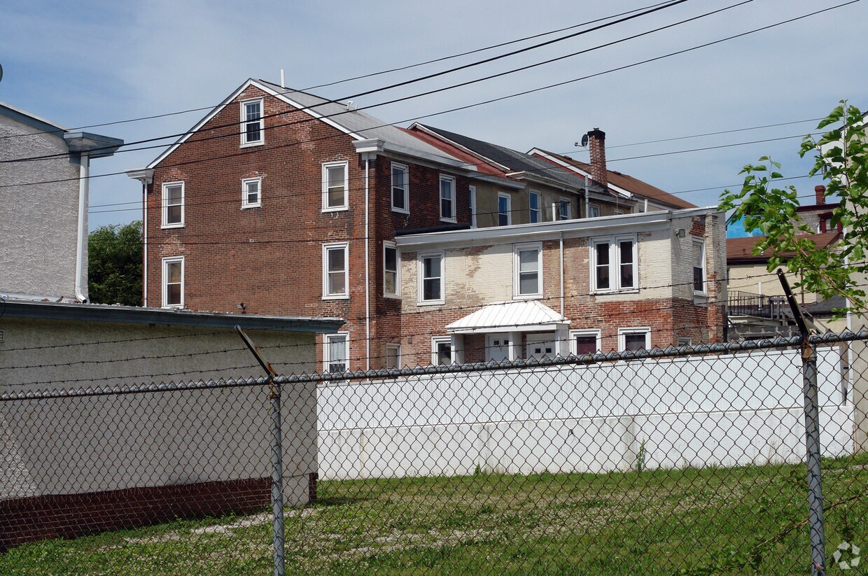 Building Photo - Bldg A