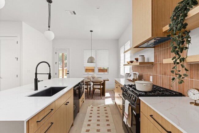 Foto del edificio - 1803 Fair Oaks Dr