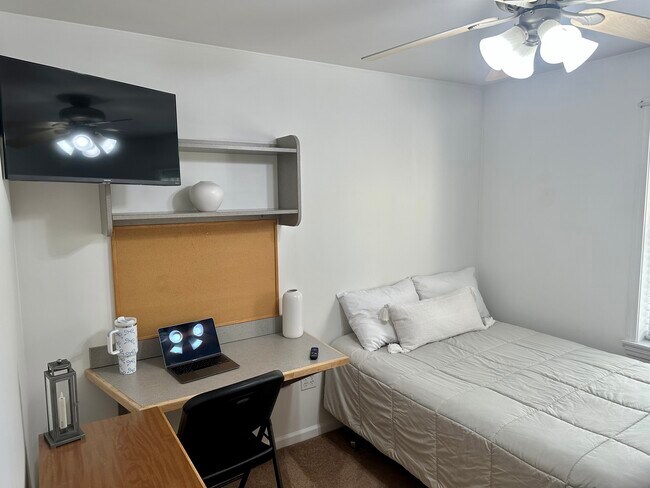 Foto del edificio - 150 Tompkins St