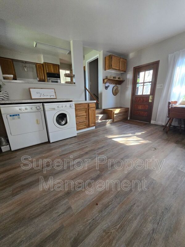 Foto del edificio - 2781 Deming Blvd