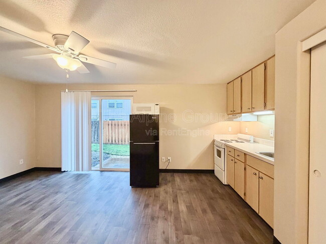 Foto del edificio - 4244 SW Laducer Pl