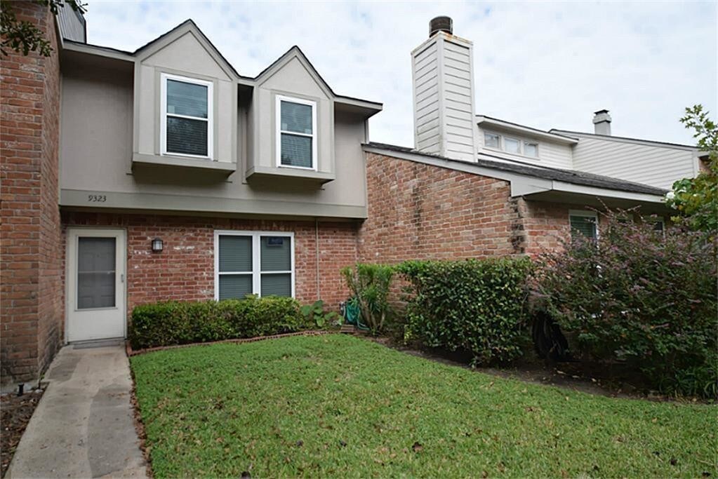 9323 Westwood Village Dr, Houston, TX 77036 Townhome Rentals in