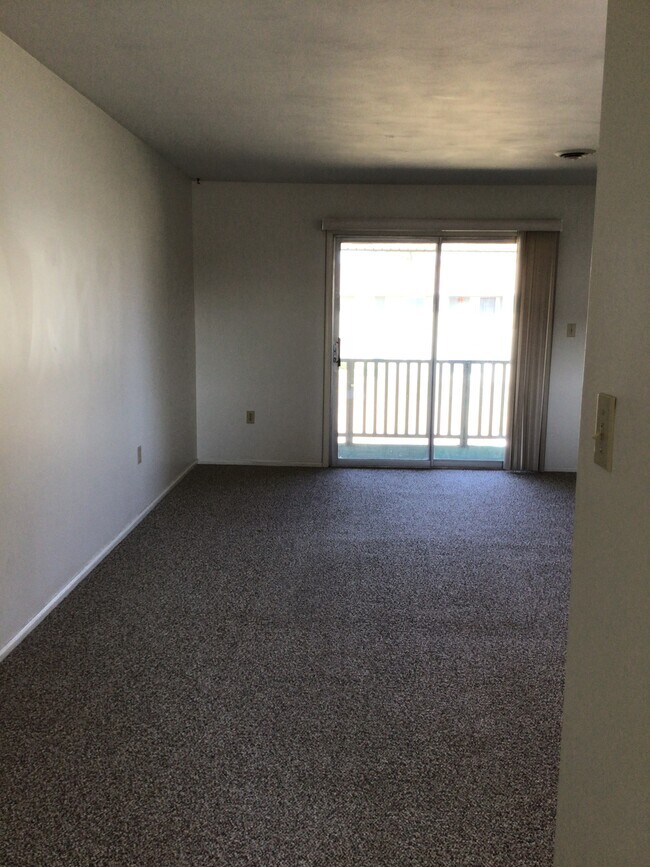 Foto del edificio - 2275 N Cable Rd