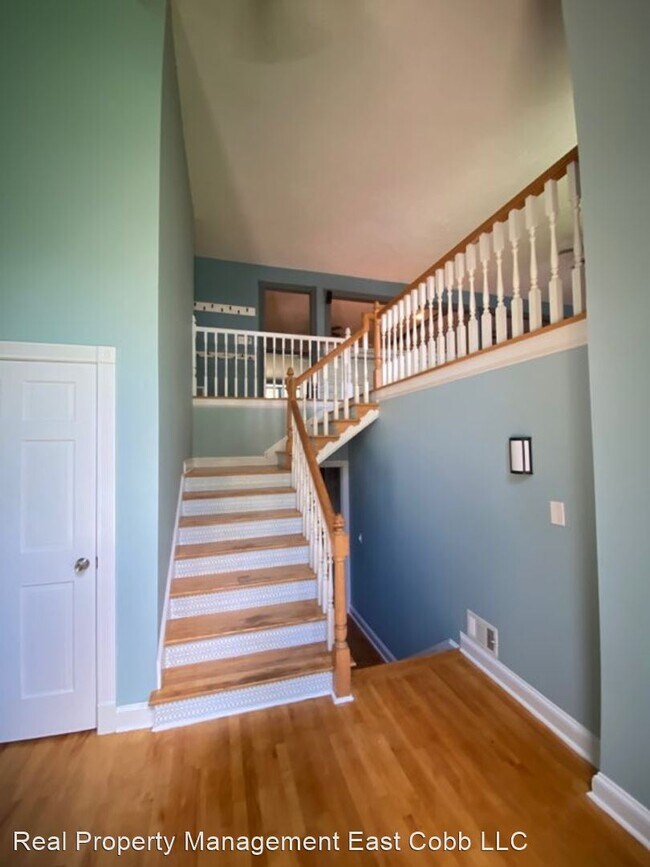 Foto del edificio - 6 br, 3 bath House - 103 Angela Court