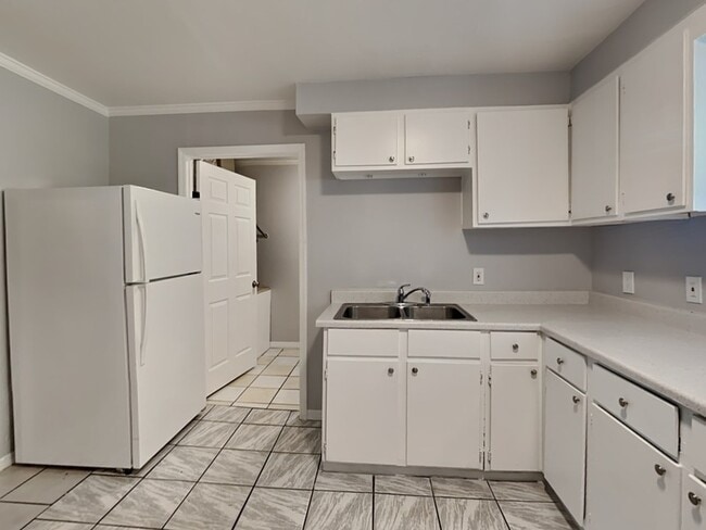 Foto del edificio - 1908 W 16th St