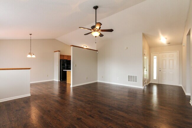 Building Photo - 47 W Flat Rock Dr