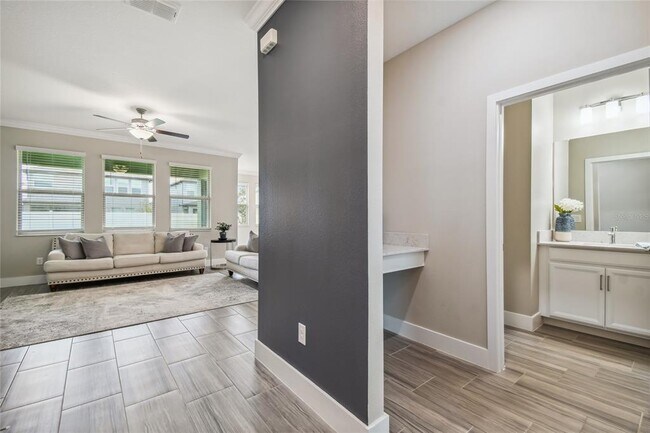 Building Photo - 9754 Little Bluestem Dr