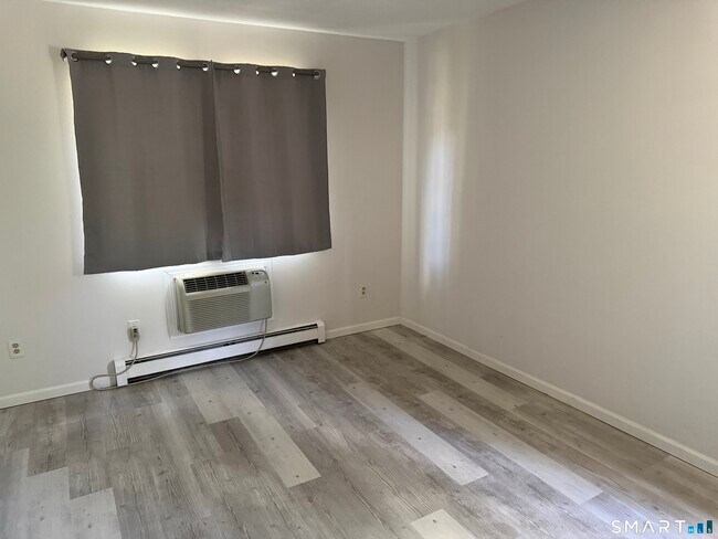 Foto del edificio - 29 Rollingwood Dr