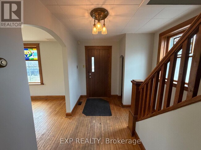 Building Photo - 6145 Abbott St E