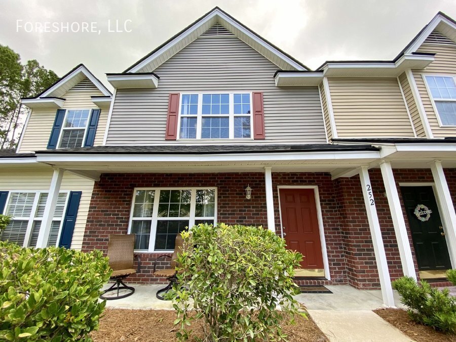 Spend your Summer in Bluffton! Furnished R... Townhome Rentals in