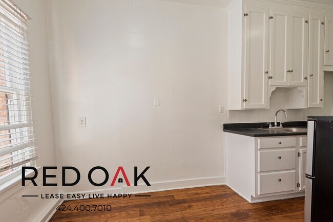 Building Photo - ~$100 OFF EACH MONTH~ Beautiful and Spacio...