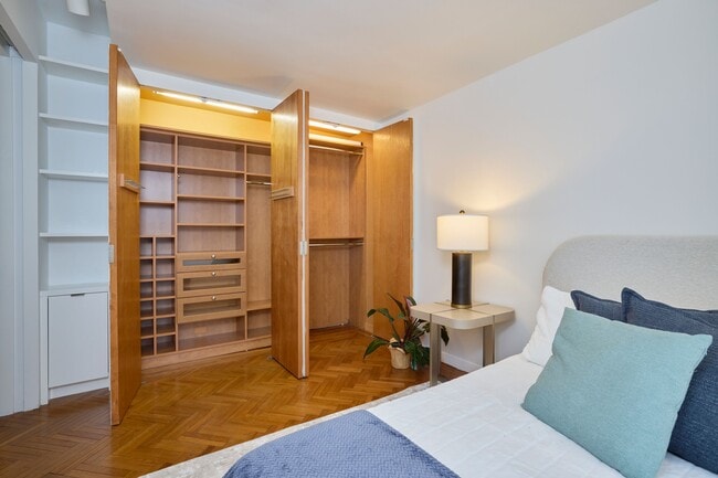 Foto del edificio - 15 W 53rd St