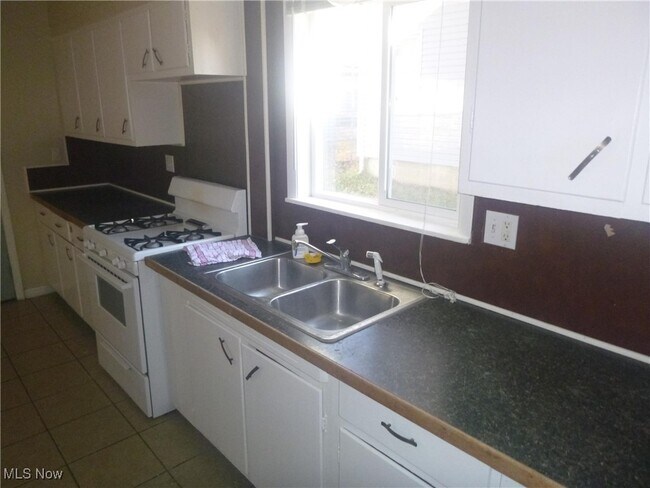 Foto del edificio - 837 McKinley Ave