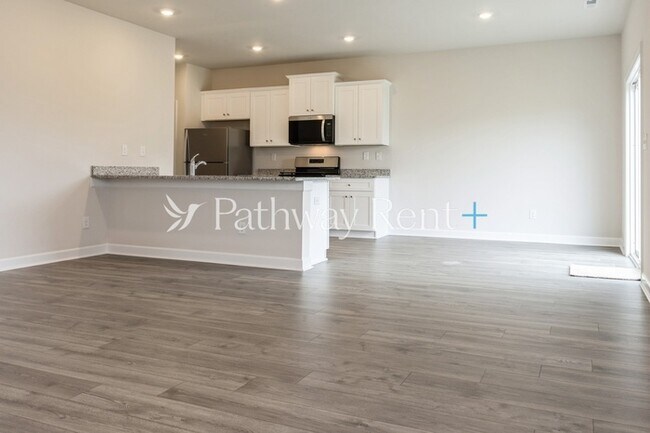 Building Photo - 3432 Quintana Dr