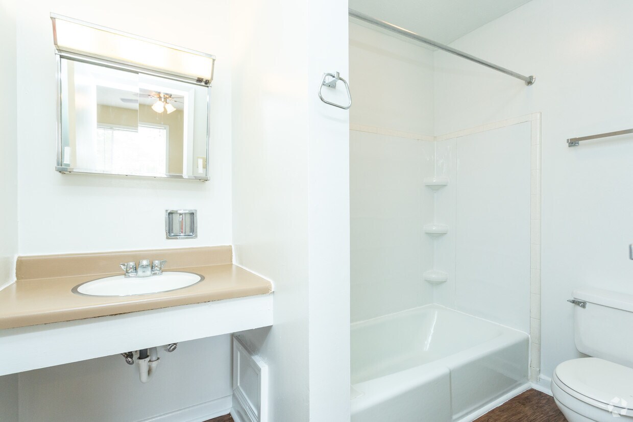 Branson Creek Commons - 301 Barcelona Dr Fayetteville, NC - Apartments for  Rent in Fayetteville | Apartments.com