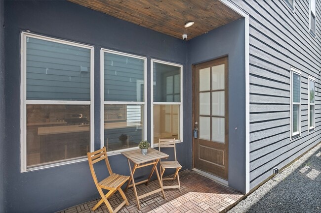 Building Photo - 6533 Castlebay Dr