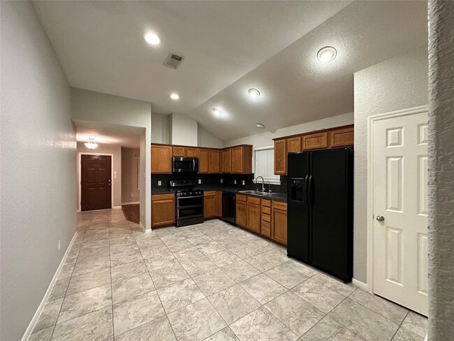 Building Photo - 2303 Summit Meadow Dr