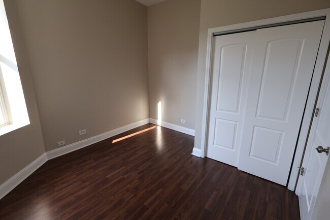 Foto del edificio - 4218-2 S Calumet Ave