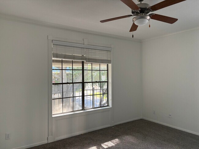 Primera ventana del dormitorio - 2700 Revere St