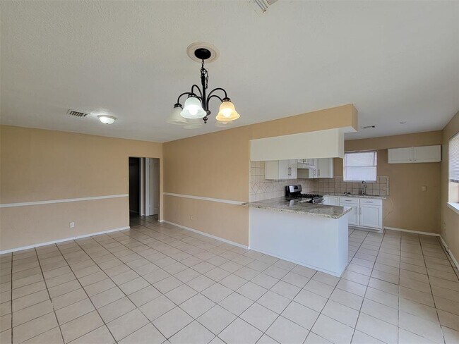 Building Photo - 16922 Folsom Dr
