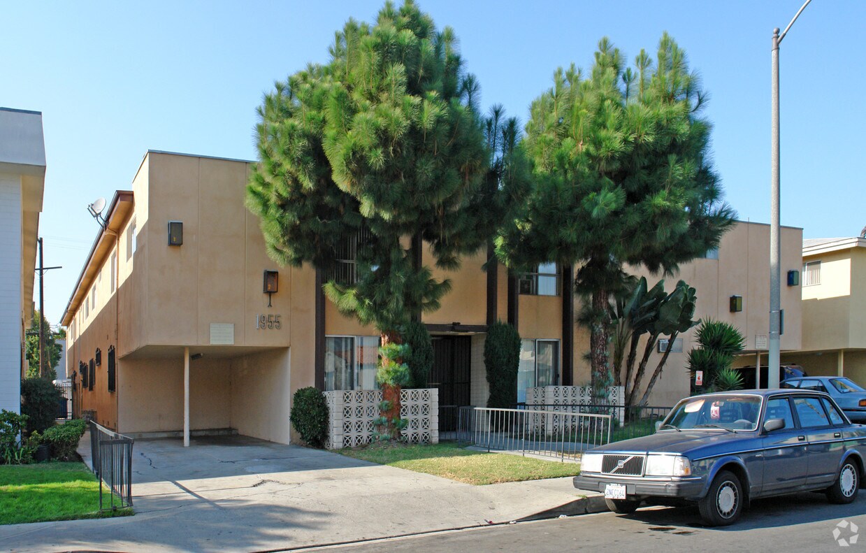 Foto principal - 1955 S Garth Ave