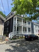 Building Photo - 19 Walnut St