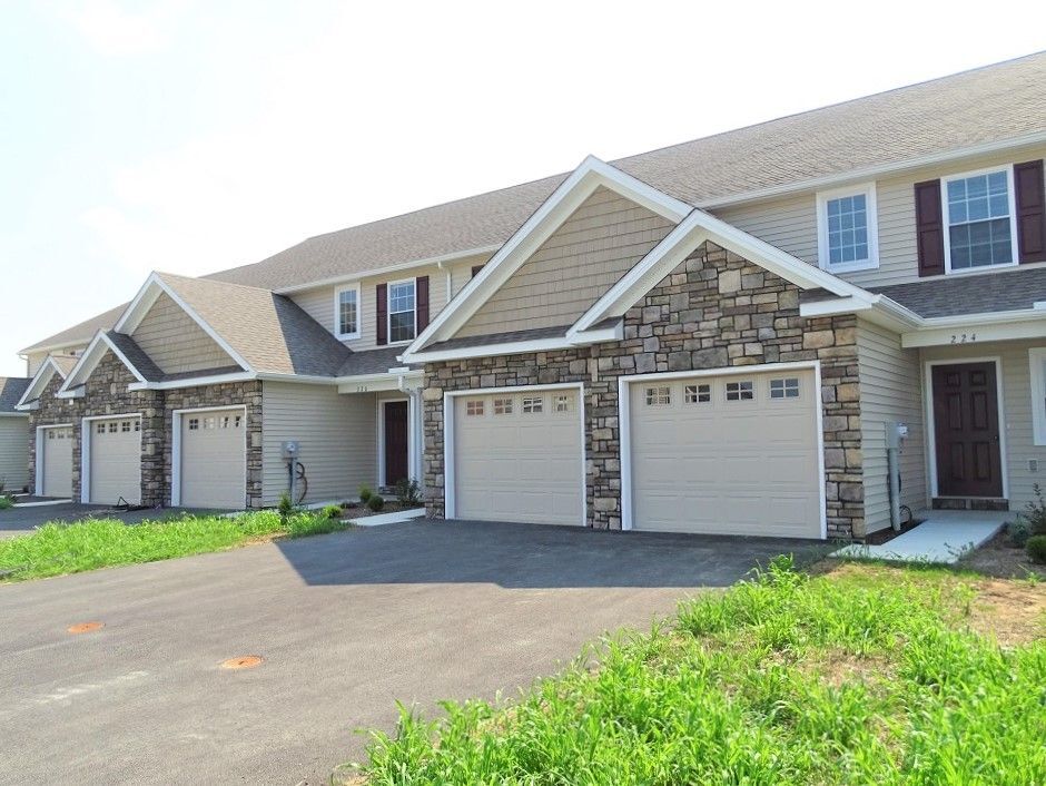 Foto principal - 226 Lakeside Crossing