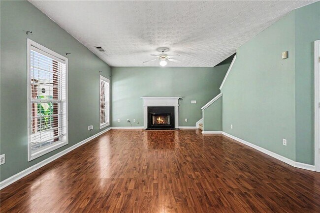 Foto del edificio - 375 Clairidge Ln SW