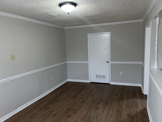 Building Photo - 4833 Scottsdale Ave