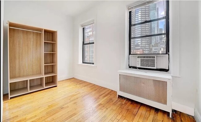 Building Photo - 301 East 53rd Street