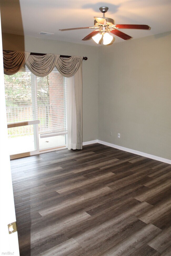 Building Photo - 2 br, 2 bath Condo - 1854 Flagstone Cir
