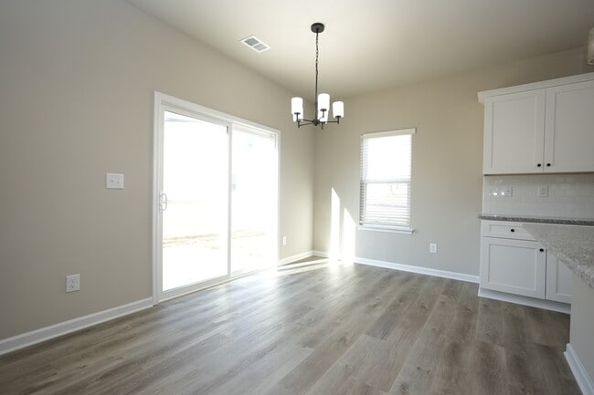 Building Photo - 7220 Stoney Wood Ln