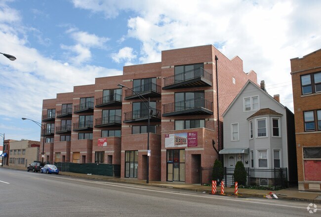 Foto del edificio - 3507-3511 N Elston Ave
