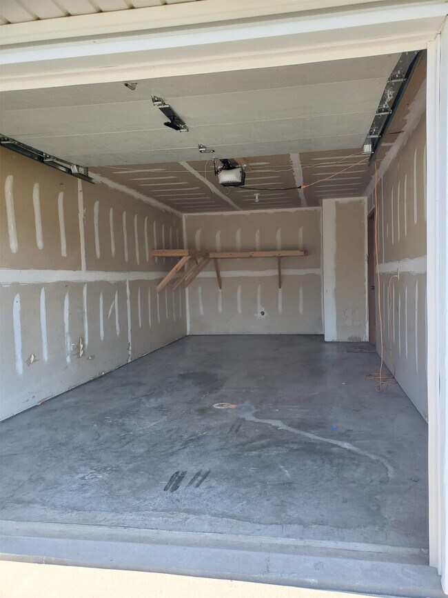 1605 W 8th Terrace, Knob Noster, MO 65336 Townhome Rentals in Knob