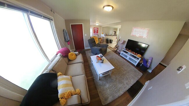 Building Photo - 7th and Jefferson - August 2026