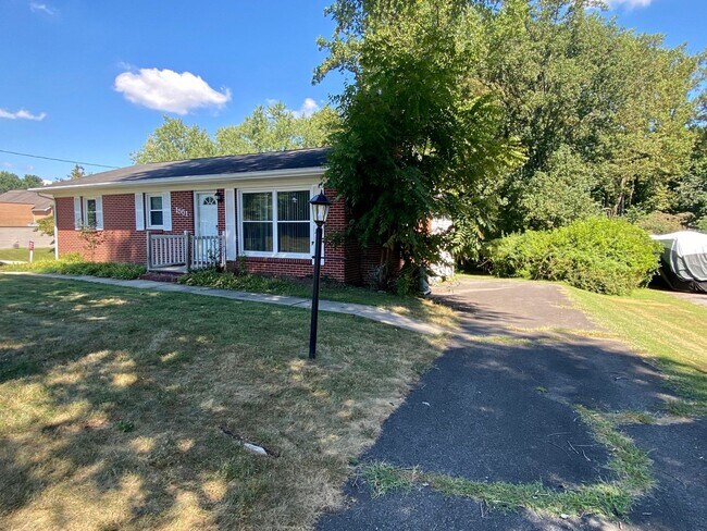 Foto del edificio - Charming 3Bedroom/2Bathroom Detached Home ...