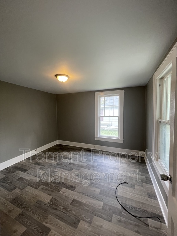 Foto del edificio - 2601 E 41st St