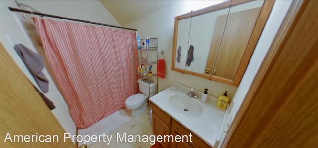 Foto del edificio - 4 br, 2 bath House - 1032 Bertrand St