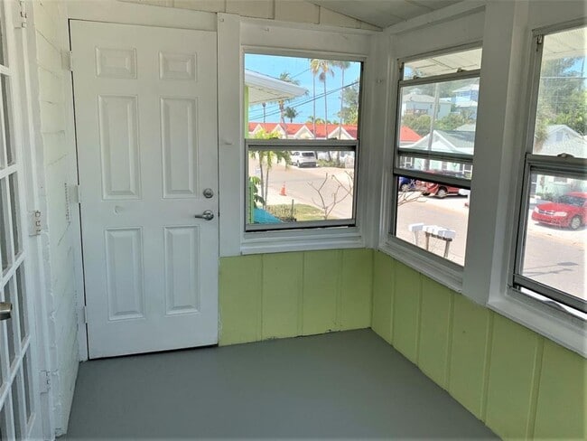 Foto del edificio - 61 81st Ave