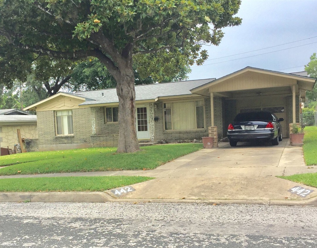 Primary Photo - 3 br, 1 bath House - 442 Cherry Ridge Dr