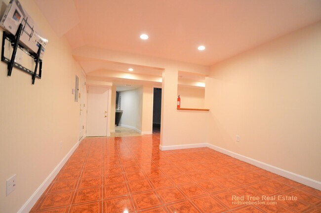 Foto del edificio - 73 Thatcher St