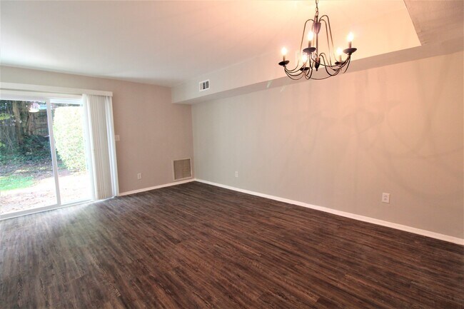 Foto del edificio - 2 Bedroom Townhome in Cotswold!