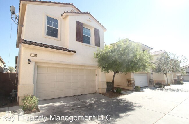 Building Photo - 3 br, 2.5 bath House - 1132 Via Milan