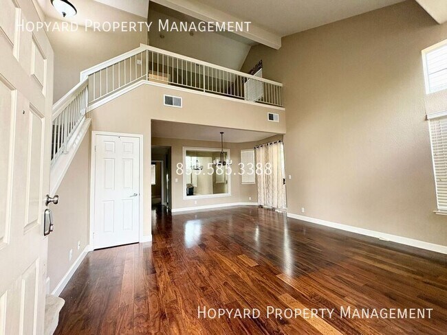 Foto del edificio - 39882 Potrero Dr