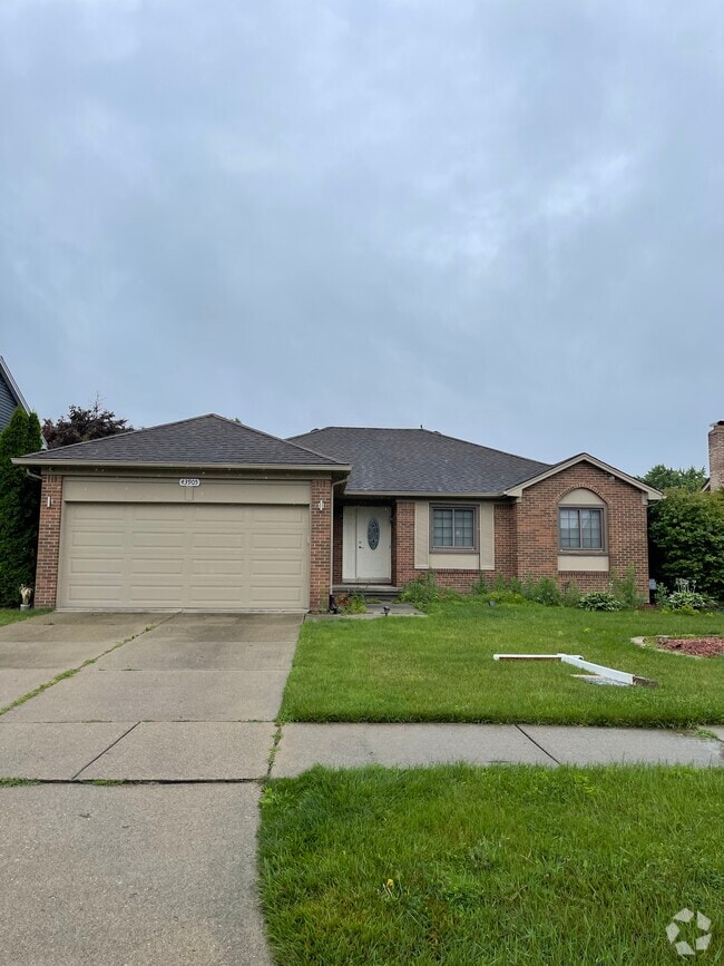 Building Photo - 43905 Rivergate Dr